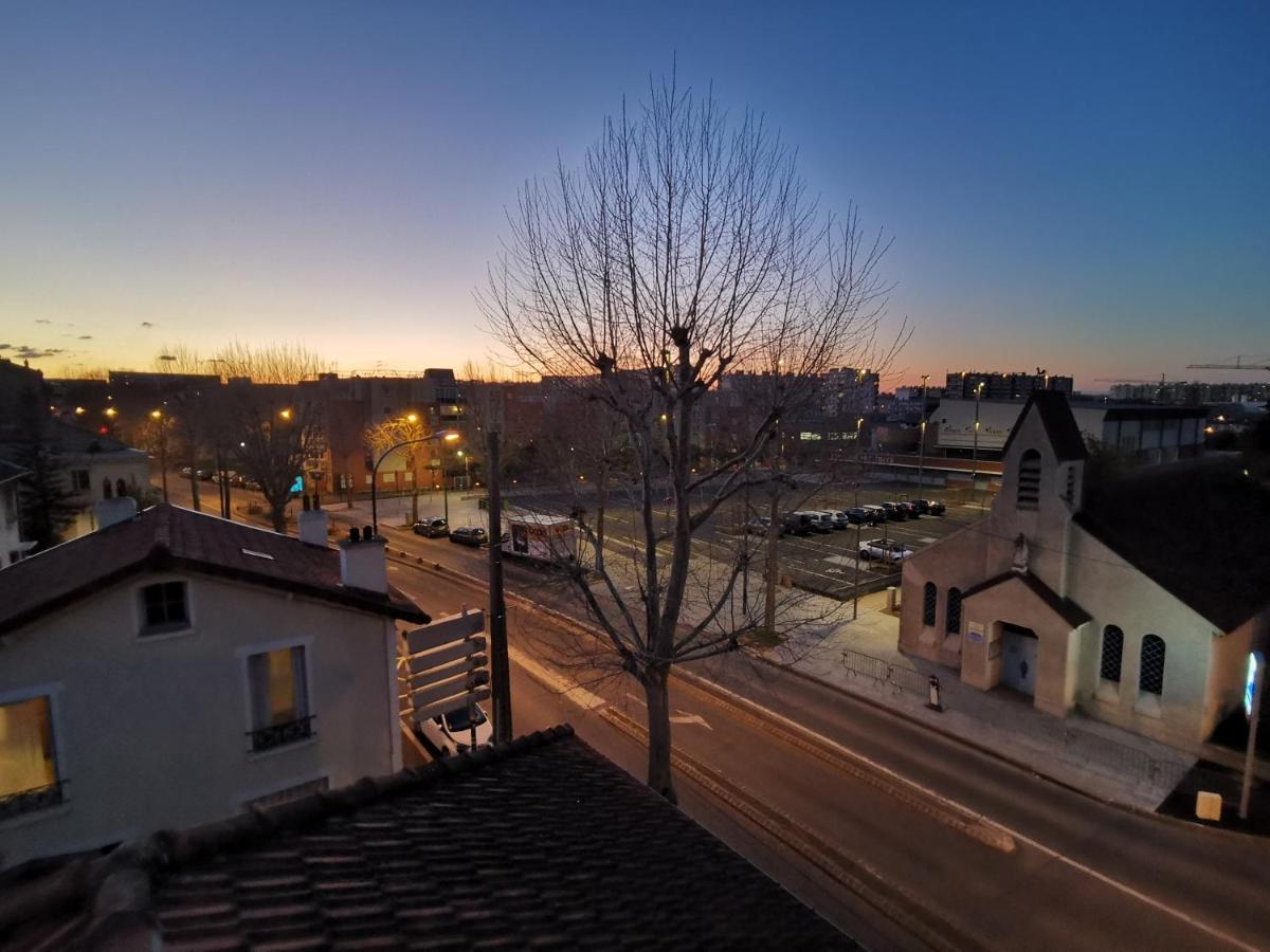 Bagneux Paris Confort Netflix Rer B Bagian luar foto